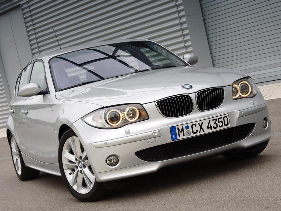 BMW 130i 5-Door 2005 года  (фото 1 из 15)